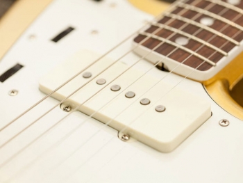 Fender American Vintage &#39;65 Jazzmaster. Нэковый звукосниматель