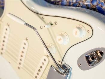 Fender American Vintage &#39;59 Stratocaster Vibrato