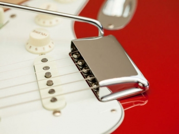 Fender American Vintage &#39;65 Stratocaster bridge
