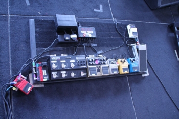 Snowy White (The Wall Live Tour) Pedalboard