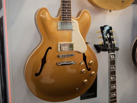 Gibson Custom ES-335 Gold Gibson Custom ES-335 Gold