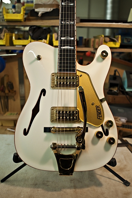 epiphone 210